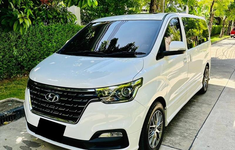รถตู้มือสอง HYUNDAI H-1 รถปี 2020 รถตู้มือสอง HYUNDAI H-1 รถปี 2020