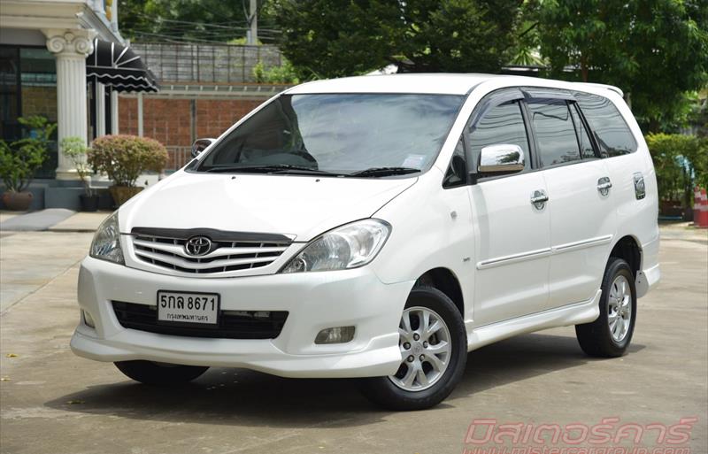 รถตู้มือสอง TOYOTA INNOVA รถปี 2010