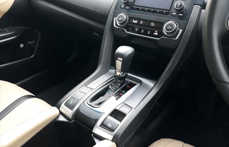 ขายรถเก๋งมือสอง-honda-ฮอนด้า-civic-ซีวิค-รถปี2020-รหัส74689-29a3d25b.jpg ขายรถเก๋งมือสอง-honda-ฮอนด้า-civic-ซีวิค-รถปี2020-รหัส74689-29a3d25b.jpg