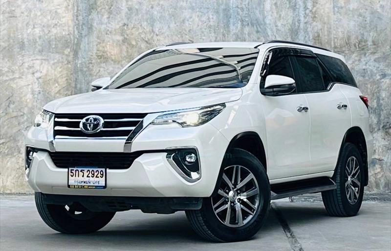 รถ SUV มือสอง  TOYOTA FORTUNER 2.4 V 4WD รถปี2018