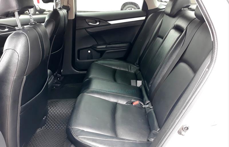 ขายรถเก๋งมือสอง-honda-ฮอนด้า-civic-ซีวิค-รถปี2019-รหัส74708-0eead00a.jpg ขายรถเก๋งมือสอง-honda-ฮอนด้า-civic-ซีวิค-รถปี2019-รหัส74708-0eead00a.jpg