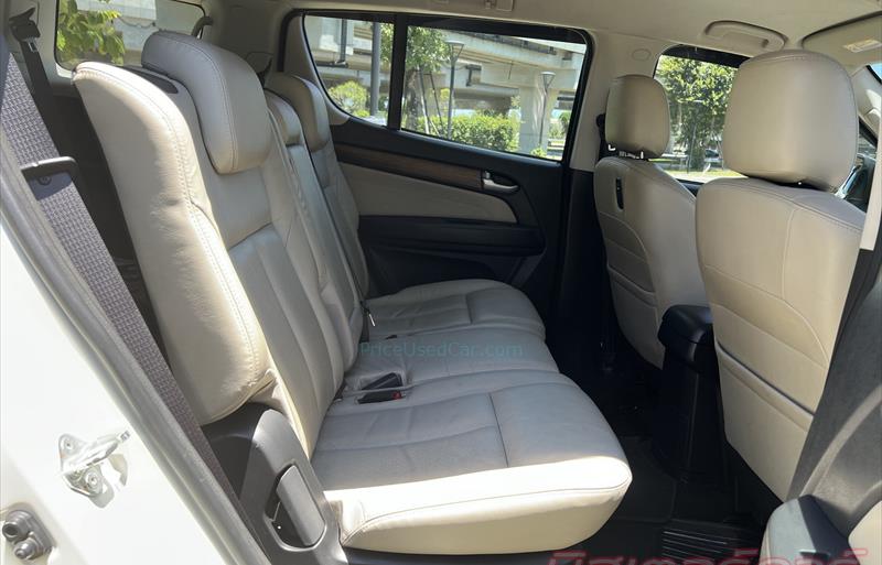 ขายรถ-suv-มือสอง-isuzu-อีซูซุ-mu-x-มิวเอ็กซ์-รถปี2016-รหัส74710-d5ae2321.jpg ขายรถ-suv-มือสอง-isuzu-อีซูซุ-mu-x-มิวเอ็กซ์-รถปี2016-รหัส74710-d5ae2321.jpg