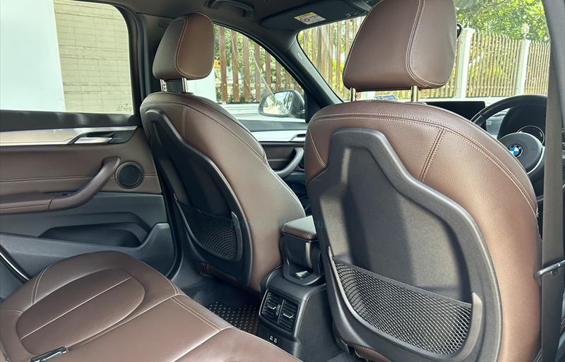 ขายรถ-suv-มือสอง-bmw-บีเอ็มดับบลิว-x1-เอ็กซ์1-รถปี2022-รหัส74733-092077b4.jpg ขายรถ-suv-มือสอง-bmw-บีเอ็มดับบลิว-x1-เอ็กซ์1-รถปี2022-รหัส74733-092077b4.jpg