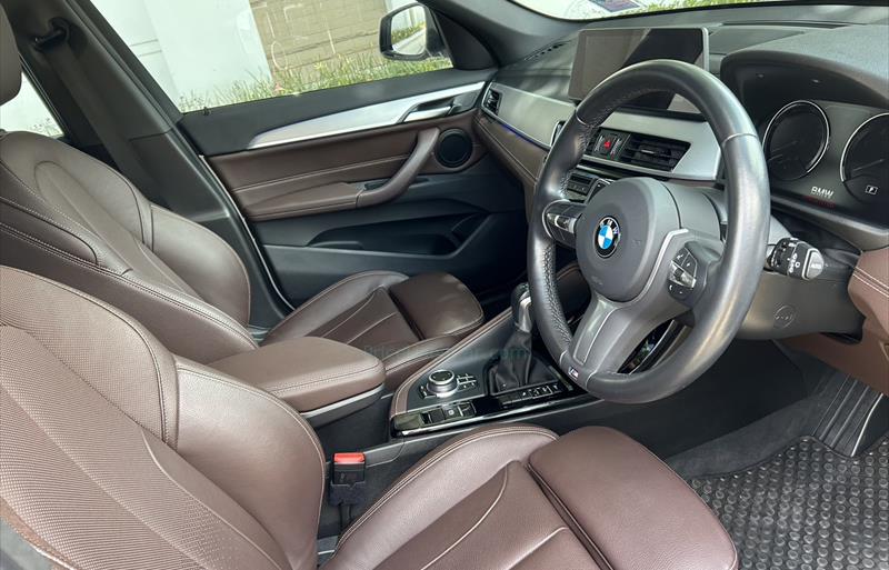 ขายรถ-suv-มือสอง-bmw-บีเอ็มดับบลิว-x1-เอ็กซ์1-รถปี2022-รหัส74733-61fe60b1.jpg ขายรถ-suv-มือสอง-bmw-บีเอ็มดับบลิว-x1-เอ็กซ์1-รถปี2022-รหัส74733-61fe60b1.jpg