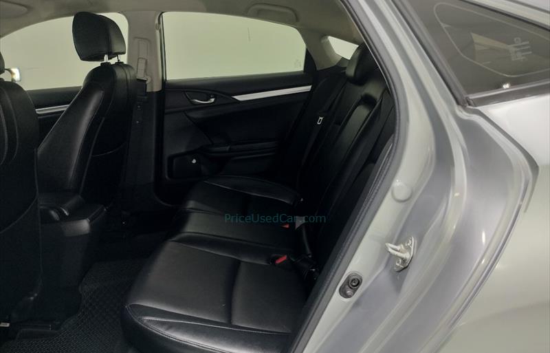 ขายรถเก๋งมือสอง-honda-ฮอนด้า-civic-ซีวิค-รถปี2019-รหัส74738-f5ca1186.jpg ขายรถเก๋งมือสอง-honda-ฮอนด้า-civic-ซีวิค-รถปี2019-รหัส74738-f5ca1186.jpg