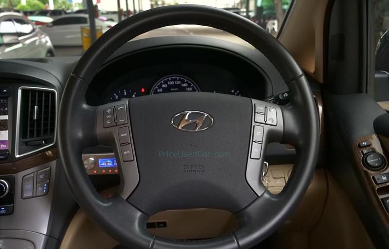 ขายรถตู้มือสอง hyundai h-1 รถปี2019 รหัส 74813 รูปที่4