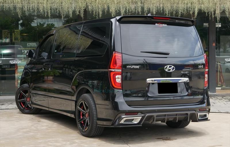 ขายรถตู้มือสอง-hyundai-ฮุนได-h-1-เอชวัน-รถปี2019-รหัส74813-e2cd1c87.jpg ขายรถตู้มือสอง-hyundai-ฮุนได-h-1-เอชวัน-รถปี2019-รหัส74813-e2cd1c87.jpg