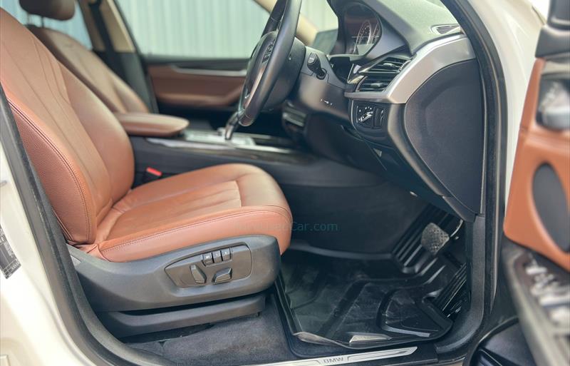 ขายรถ-suv-มือสอง-bmw-บีเอ็มดับบลิว-x5-เอ็กซ์5-รถปี2015-รหัส74814-e7f8f26c.jpg ขายรถ-suv-มือสอง-bmw-บีเอ็มดับบลิว-x5-เอ็กซ์5-รถปี2015-รหัส74814-e7f8f26c.jpg
