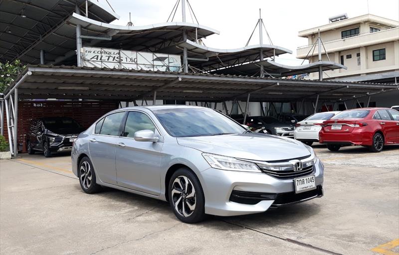 ขายรถเก๋งมือสอง-honda-ฮอนด้า-accord-แอคคอร์ด-รถปี2018-รหัส74818-32686afc.jpg ขายรถเก๋งมือสอง-honda-ฮอนด้า-accord-แอคคอร์ด-รถปี2018-รหัส74818-32686afc.jpg