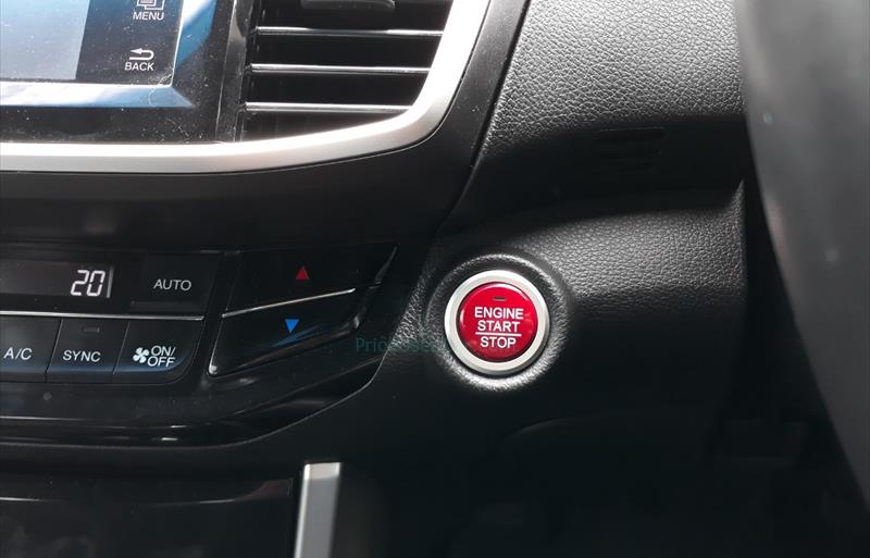 ขายรถเก๋งมือสอง-honda-ฮอนด้า-accord-แอคคอร์ด-รถปี2018-รหัส74818-6da8dc72.jpg ขายรถเก๋งมือสอง-honda-ฮอนด้า-accord-แอคคอร์ด-รถปี2018-รหัส74818-6da8dc72.jpg