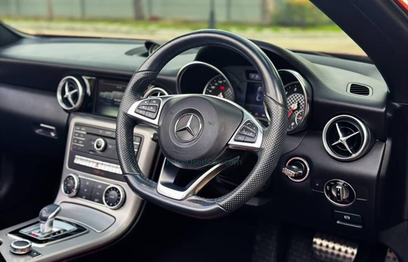 ขายรถเก๋งมือสอง mercedes-benz slc300 รถปี2017 รหัส 74824-รูปที่7 ขายรถเก๋งมือสอง mercedes-benz slc300 รถปี2017 รหัส 74824-รูปที่7