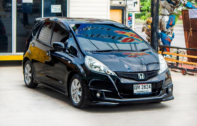 รถเก๋งมือสอง HONDA JAZZ รถปี 2011