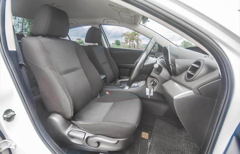 ขายรถเก๋งมือสอง-mazda-มาสด้า-3-สาม-รถปี2012-รหัส74839-51138a07.jpg ขายรถเก๋งมือสอง-mazda-มาสด้า-3-สาม-รถปี2012-รหัส74839-51138a07.jpg