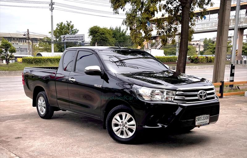 รถกระบะมือสอง TOYOTA HILUX REVO รถปี 2017