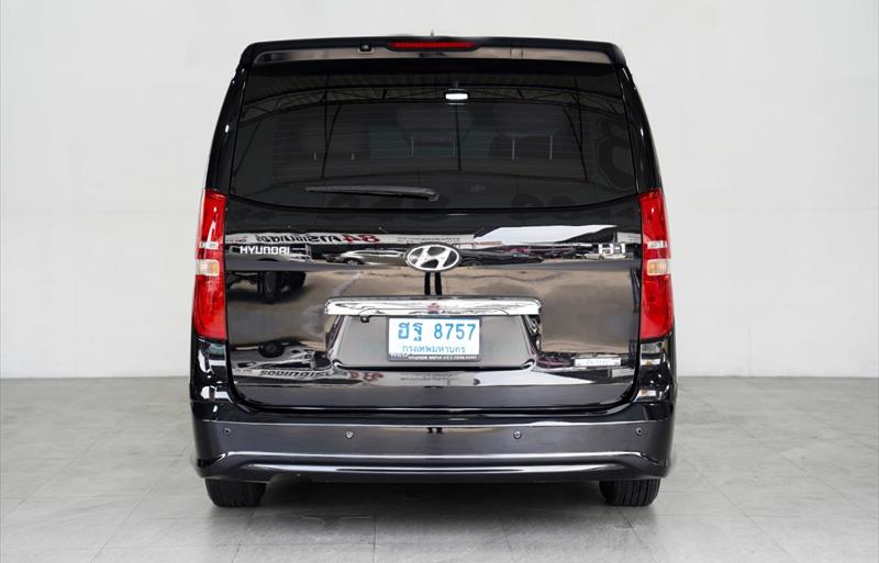 ขายรถตู้มือสอง-hyundai-ฮุนได-h-1-เอชวัน-รถปี2018-รหัส74863-1c2b7302.jpg ขายรถตู้มือสอง-hyundai-ฮุนได-h-1-เอชวัน-รถปี2018-รหัส74863-1c2b7302.jpg