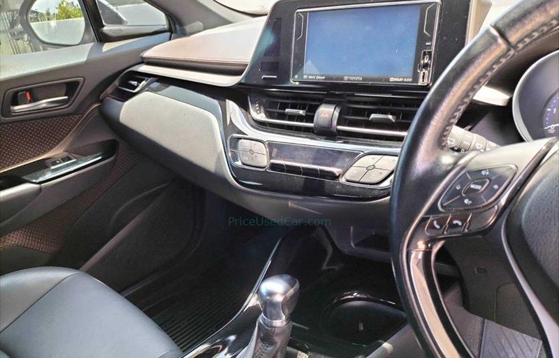 ขายรถเก๋งมือสอง-toyota-โตโยต้า-chr-ซีเอชอาร์-รถปี2018-รหัส74924-f3d20d49.jpg ขายรถเก๋งมือสอง-toyota-โตโยต้า-chr-ซีเอชอาร์-รถปี2018-รหัส74924-f3d20d49.jpg