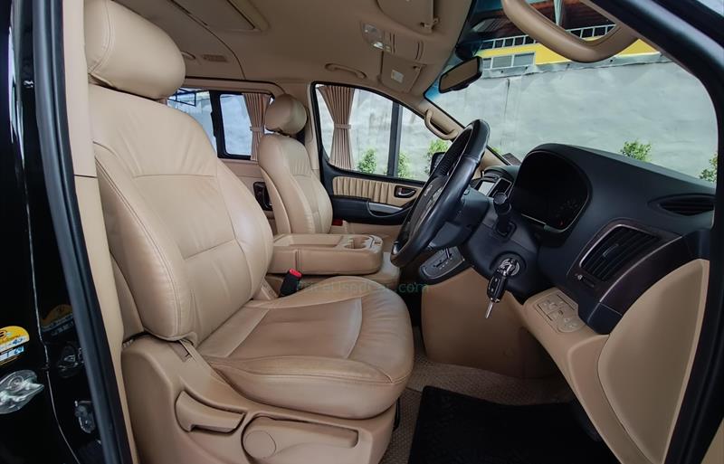 ขายรถตู้มือสอง-hyundai-ฮุนได-h-1-เอชวัน-รถปี2018-รหัส74961-82409d43.jpg ขายรถตู้มือสอง-hyundai-ฮุนได-h-1-เอชวัน-รถปี2018-รหัส74961-82409d43.jpg