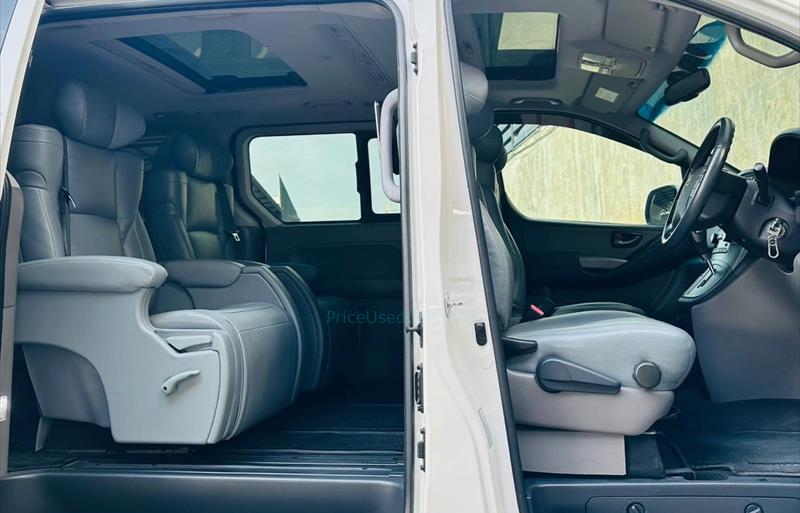 ขายรถตู้มือสอง-hyundai-ฮุนได-h-1-เอชวัน-รถปี2019-รหัส74978-0f61cc73.jpg ขายรถตู้มือสอง-hyundai-ฮุนได-h-1-เอชวัน-รถปี2019-รหัส74978-0f61cc73.jpg