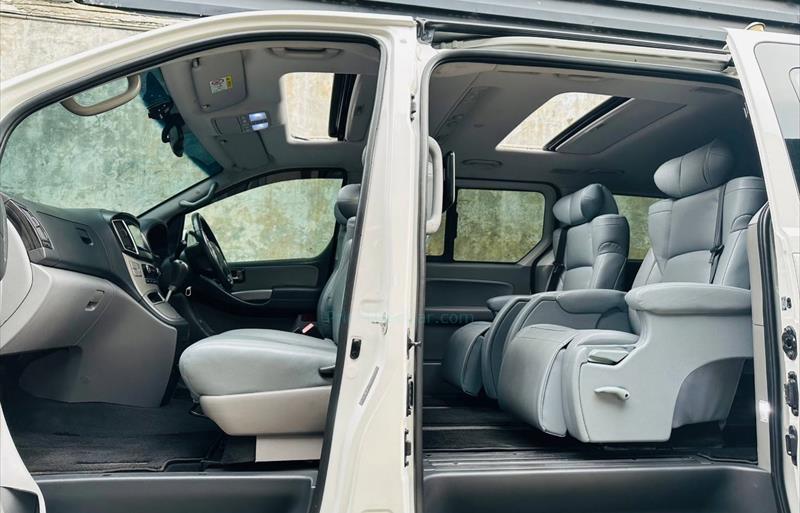 ขายรถตู้มือสอง-hyundai-ฮุนได-h-1-เอชวัน-รถปี2019-รหัส74978-9e23a67a.jpg ขายรถตู้มือสอง-hyundai-ฮุนได-h-1-เอชวัน-รถปี2019-รหัส74978-9e23a67a.jpg