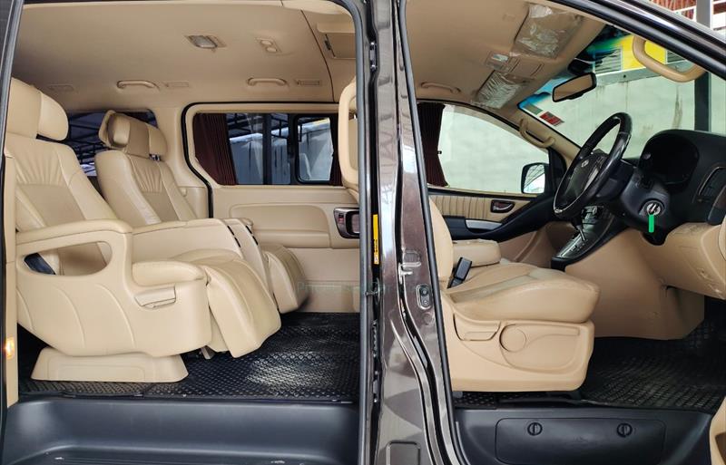 ขายรถตู้มือสอง hyundai h-1 รถปี2016 รหัส 75002 รูปที่8 ขายรถตู้มือสอง hyundai h-1 รถปี2016 รหัส 75002 รูปที่8