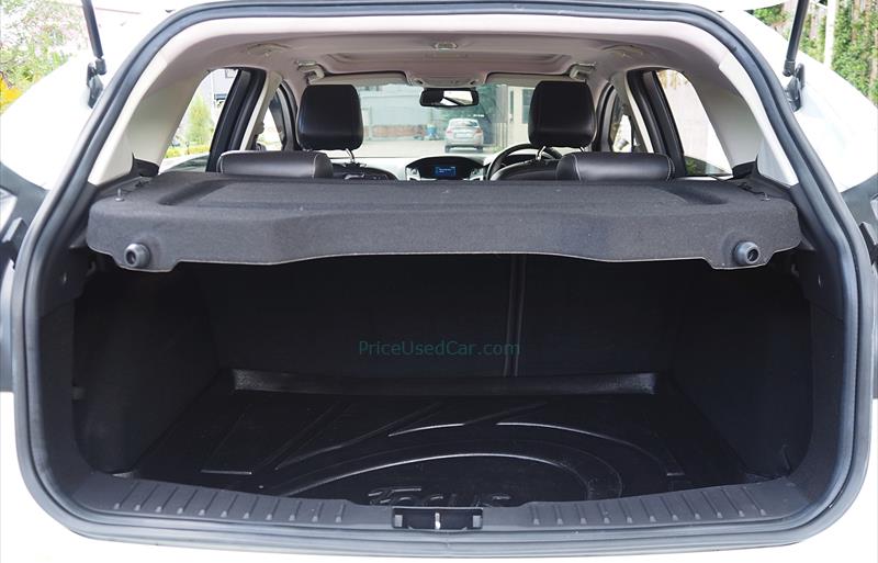 ขายรถเก๋งมือสอง-ford-ฟอร์ด-focus-โฟกัส-รถปี2013-รหัส75004-7d48659a.jpg ขายรถเก๋งมือสอง-ford-ฟอร์ด-focus-โฟกัส-รถปี2013-รหัส75004-7d48659a.jpg