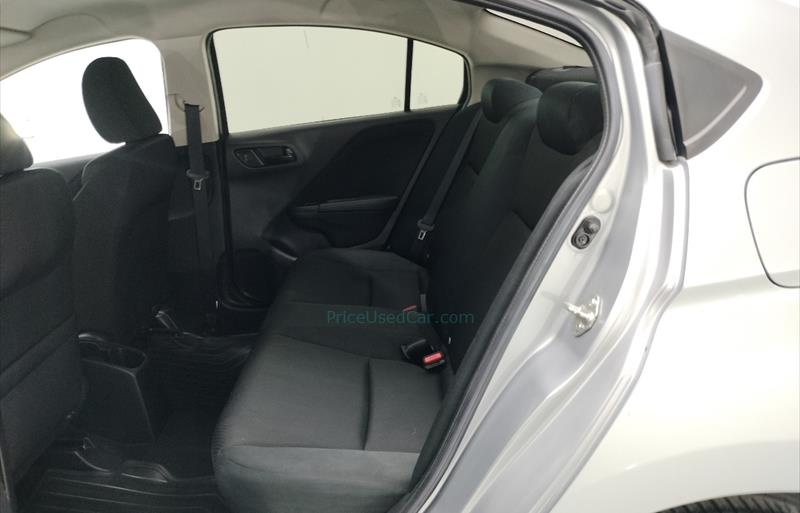 ขายรถเก๋งมือสอง-honda-ฮอนด้า-city-ซิตี้-รถปี2018-รหัส75007-fe3d5a6c.jpg ขายรถเก๋งมือสอง-honda-ฮอนด้า-city-ซิตี้-รถปี2018-รหัส75007-fe3d5a6c.jpg