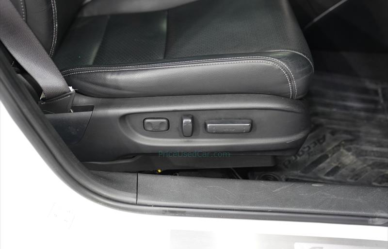 ขายรถเก๋งมือสอง-honda-ฮอนด้า-accord-แอคคอร์ด-รถปี2016-รหัส75065-2608cca1.jpg ขายรถเก๋งมือสอง-honda-ฮอนด้า-accord-แอคคอร์ด-รถปี2016-รหัส75065-2608cca1.jpg