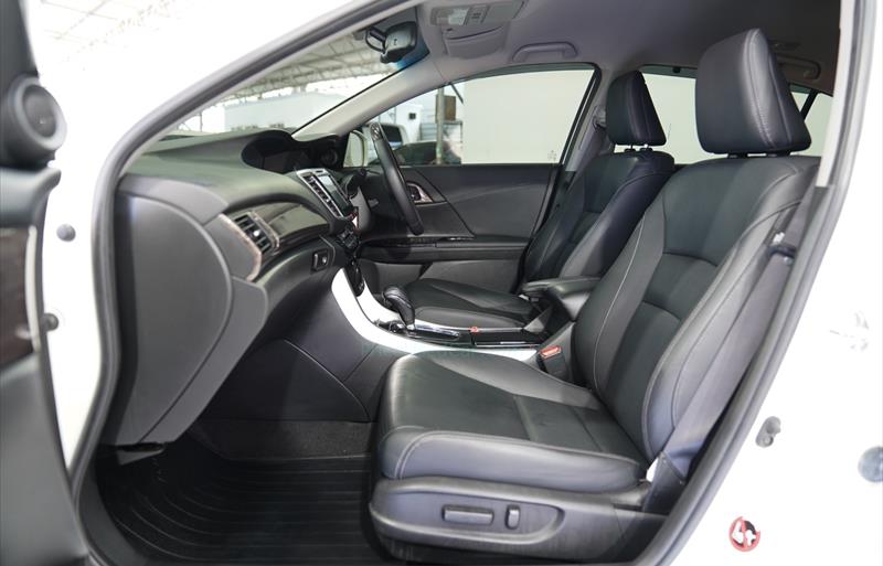ขายรถเก๋งมือสอง-honda-ฮอนด้า-accord-แอคคอร์ด-รถปี2016-รหัส75065-6dc11bcd.jpg ขายรถเก๋งมือสอง-honda-ฮอนด้า-accord-แอคคอร์ด-รถปี2016-รหัส75065-6dc11bcd.jpg
