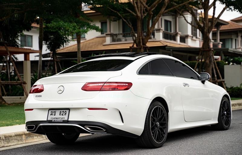 ขายรถเก๋งมือสอง-mercedes-benz-เมอร์เซเดสเบนซ์-e300-อีสามศูนย์ศูนย์-รถปี2017-รหัส75073-da67e86b.jpg ขายรถเก๋งมือสอง-mercedes-benz-เมอร์เซเดสเบนซ์-e300-อีสามศูนย์ศูนย์-รถปี2017-รหัส75073-da67e86b.jpg