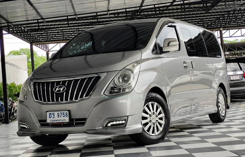 รถตู้มือสอง  HYUNDAI H-1 2.5 Deluxe รถปี2017