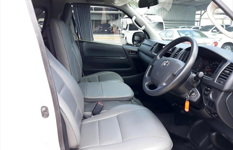 ขายรถตู้มือสอง-toyota-โตโยต้า-commuter-คอมมิวเตอร์-รถปี2018-รหัส75116-88c409a6.jpg ขายรถตู้มือสอง-toyota-โตโยต้า-commuter-คอมมิวเตอร์-รถปี2018-รหัส75116-88c409a6.jpg
