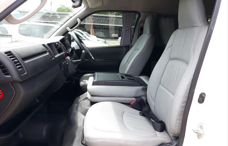 ขายรถตู้มือสอง-toyota-โตโยต้า-commuter-คอมมิวเตอร์-รถปี2018-รหัส75117-c8f3a8b8.jpg ขายรถตู้มือสอง-toyota-โตโยต้า-commuter-คอมมิวเตอร์-รถปี2018-รหัส75117-c8f3a8b8.jpg