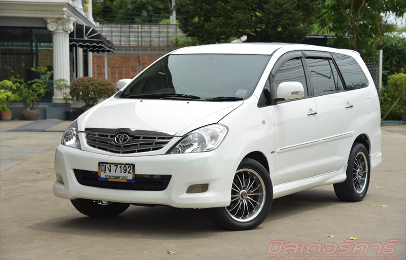 รถตู้มือสอง TOYOTA INNOVA รถปี 2011