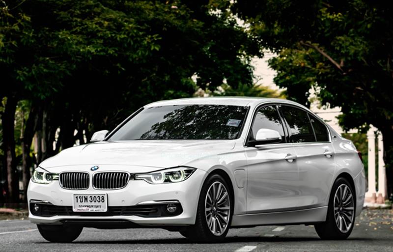 รถเก๋งมือสอง  BMW 330E Luxury รถปี2018