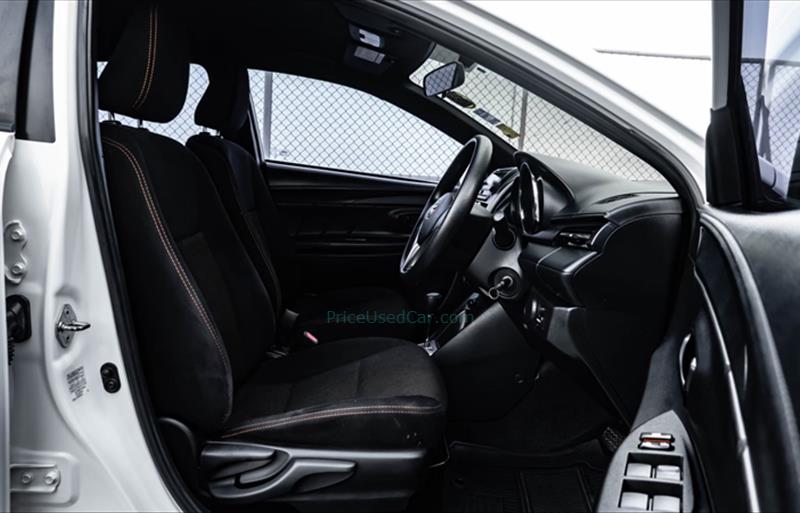 ขายรถเก๋งมือสอง-toyota-โตโยต้า-yaris-ยาริส-รถปี2014-รหัส75222-814f29e1.jpg ขายรถเก๋งมือสอง-toyota-โตโยต้า-yaris-ยาริส-รถปี2014-รหัส75222-814f29e1.jpg