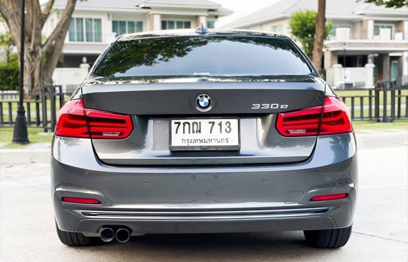 ขายรถเก๋งมือสอง-bmw-บีเอ็มดับบลิว-330e-รถปี2018-รหัส75235-f5eefda5.jpg ขายรถเก๋งมือสอง-bmw-บีเอ็มดับบลิว-330e-รถปี2018-รหัส75235-f5eefda5.jpg