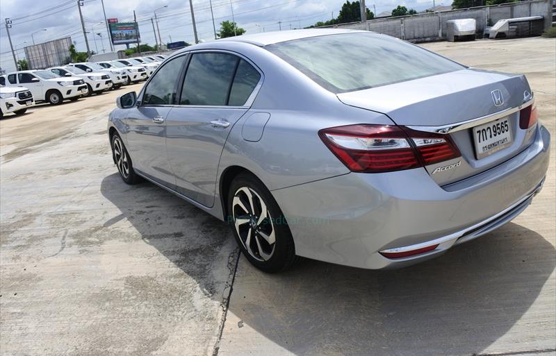 ขายรถเก๋งมือสอง-honda-ฮอนด้า-accord-แอคคอร์ด-รถปี2018-รหัส75247-7d3981c0.jpg ขายรถเก๋งมือสอง-honda-ฮอนด้า-accord-แอคคอร์ด-รถปี2018-รหัส75247-7d3981c0.jpg