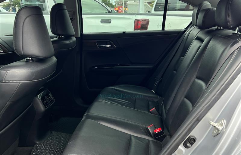 ขายรถเก๋งมือสอง-honda-ฮอนด้า-accord-แอคคอร์ด-รถปี2018-รหัส75265-8a08c83b.jpg ขายรถเก๋งมือสอง-honda-ฮอนด้า-accord-แอคคอร์ด-รถปี2018-รหัส75265-8a08c83b.jpg