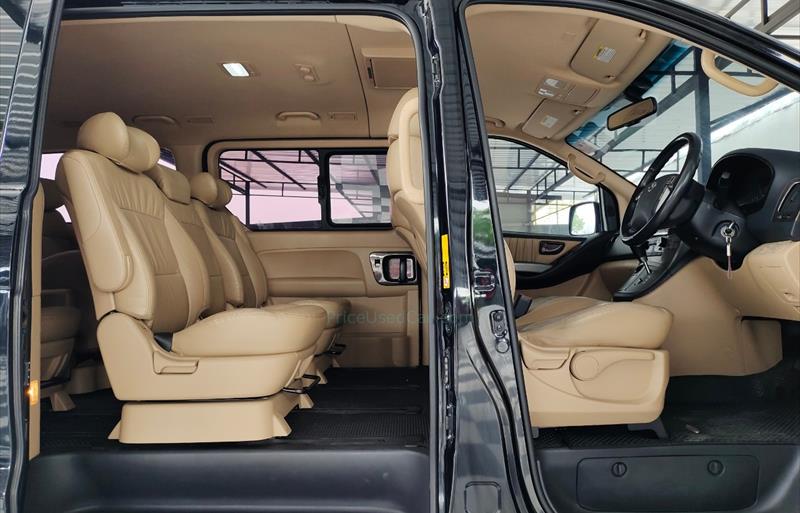 ขายรถตู้มือสอง hyundai h-1 รถปี2017 รหัส 75267 รูปที่9 ขายรถตู้มือสอง hyundai h-1 รถปี2017 รหัส 75267 รูปที่9