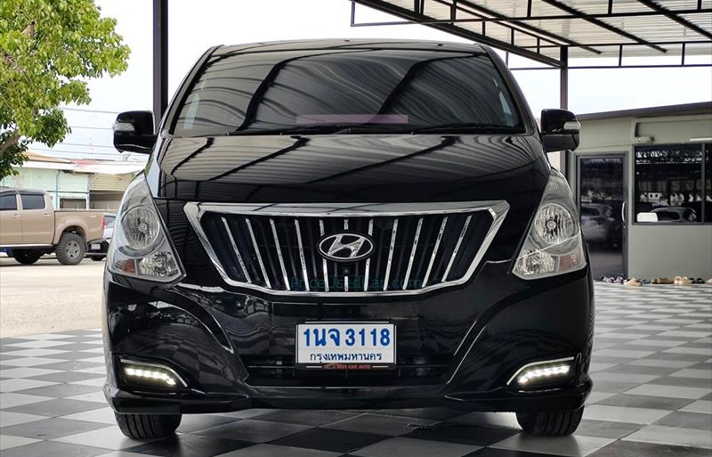 ขายรถตู้มือสอง hyundai h-1 รถปี2017 รหัส 75267 รูปที่2 ขายรถตู้มือสอง hyundai h-1 รถปี2017 รหัส 75267 รูปที่2