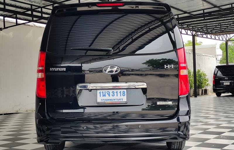 ขายรถตู้มือสอง hyundai h-1 รถปี2017 รหัส 75267 รูปที่4 ขายรถตู้มือสอง hyundai h-1 รถปี2017 รหัส 75267 รูปที่4