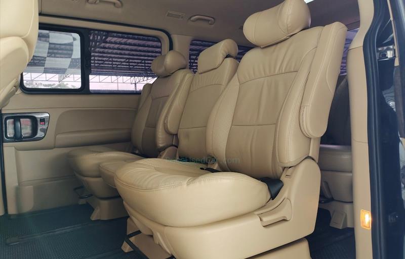 ขายรถตู้มือสอง hyundai h-1 รถปี2017 รหัส 75267 รูปที่8 ขายรถตู้มือสอง hyundai h-1 รถปี2017 รหัส 75267 รูปที่8
