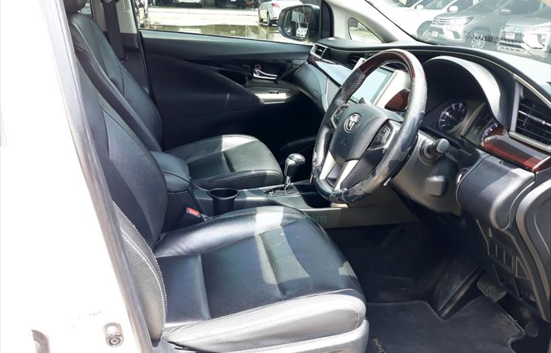 ขายรถตู้มือสอง-toyota-โตโยต้า-innova-อินโนวา-รถปี2017-รหัส75302-6c462bf4.jpg ขายรถตู้มือสอง-toyota-โตโยต้า-innova-อินโนวา-รถปี2017-รหัส75302-6c462bf4.jpg