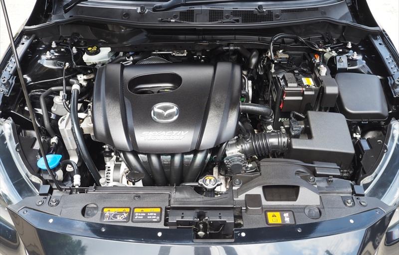 ขายรถเก๋งมือสอง-mazda-มาสด้า-2-สอง-รถปี2017-รหัส75321-51c5d927.jpg ขายรถเก๋งมือสอง-mazda-มาสด้า-2-สอง-รถปี2017-รหัส75321-51c5d927.jpg