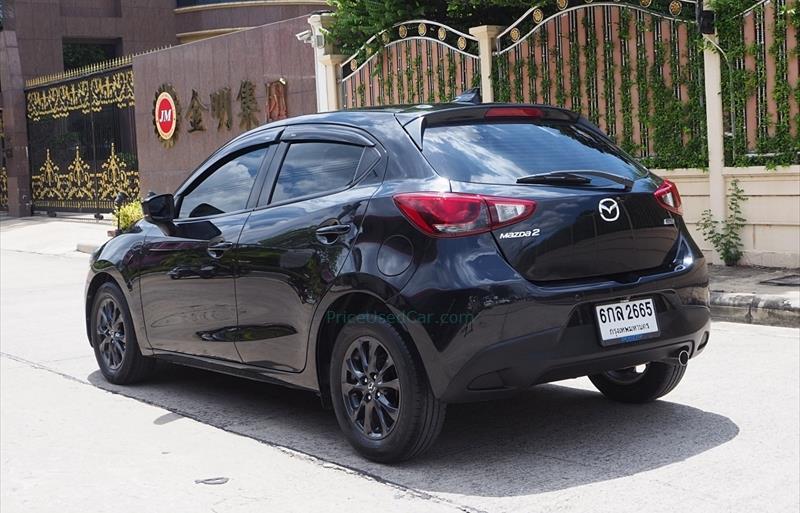 ขายรถเก๋งมือสอง-mazda-มาสด้า-2-สอง-รถปี2017-รหัส75321-55d80bd7.jpg ขายรถเก๋งมือสอง-mazda-มาสด้า-2-สอง-รถปี2017-รหัส75321-55d80bd7.jpg