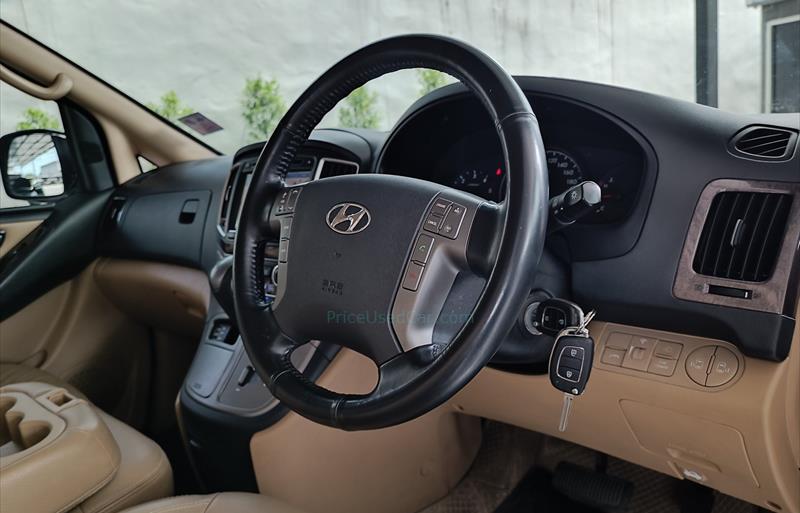 ขายรถตู้มือสอง hyundai h-1 รถปี2018 รหัส 75329 รูปที่6 ขายรถตู้มือสอง hyundai h-1 รถปี2018 รหัส 75329 รูปที่6