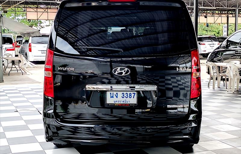 ขายรถตู้มือสอง hyundai h-1 รถปี2018 รหัส 75329 รูปที่4 ขายรถตู้มือสอง hyundai h-1 รถปี2018 รหัส 75329 รูปที่4