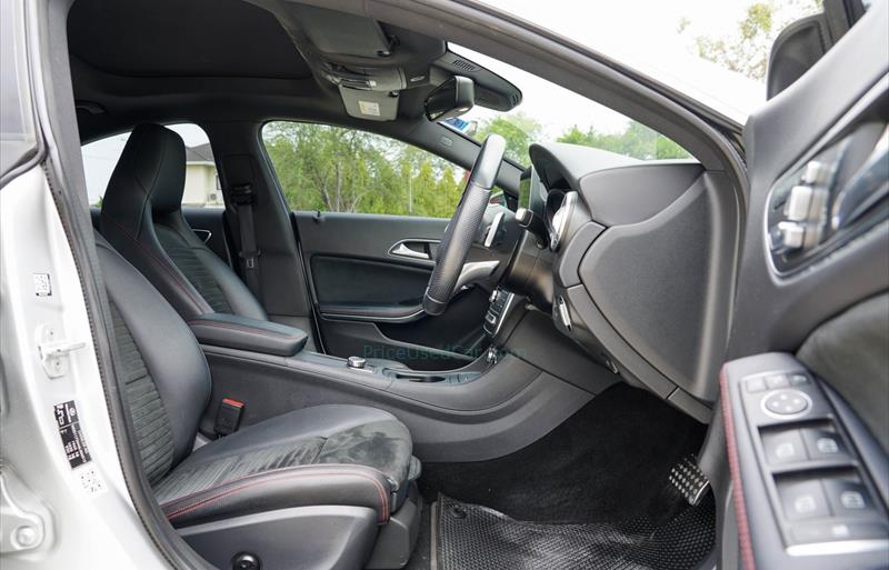 ขายรถเก๋งมือสอง-mercedes-benz-เมอร์เซเดสเบนซ์-cla250-amg-ซีแอลเอสองห้าศูนย์-เอเอ็มจี-รถปี2018-รหัส75356-a5e0df77.jpg ขายรถเก๋งมือสอง-mercedes-benz-เมอร์เซเดสเบนซ์-cla250-amg-ซีแอลเอสองห้าศูนย์-เอเอ็มจี-รถปี2018-รหัส75356-a5e0df77.jpg