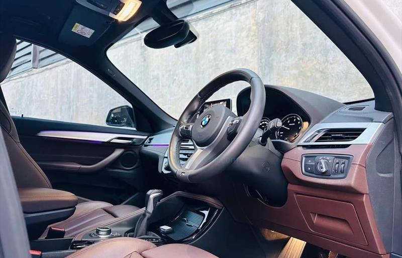 ขายรถ-suv-มือสอง-bmw-บีเอ็มดับบลิว-x1-เอ็กซ์1-รถปี2021-รหัส75384-618ae768.jpg ขายรถ-suv-มือสอง-bmw-บีเอ็มดับบลิว-x1-เอ็กซ์1-รถปี2021-รหัส75384-618ae768.jpg