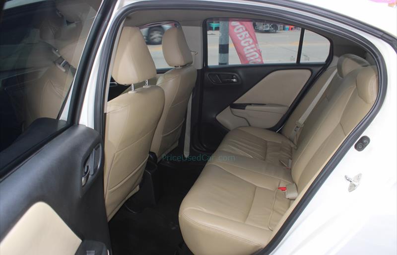 ขายรถเก๋งมือสอง-honda-ฮอนด้า-city-ซิตี้-รถปี2015-รหัส75488-419a955a.jpg ขายรถเก๋งมือสอง-honda-ฮอนด้า-city-ซิตี้-รถปี2015-รหัส75488-419a955a.jpg